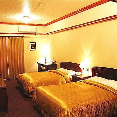 Sin Fu Business Hotel Taichung Dış mekan fotoğraf