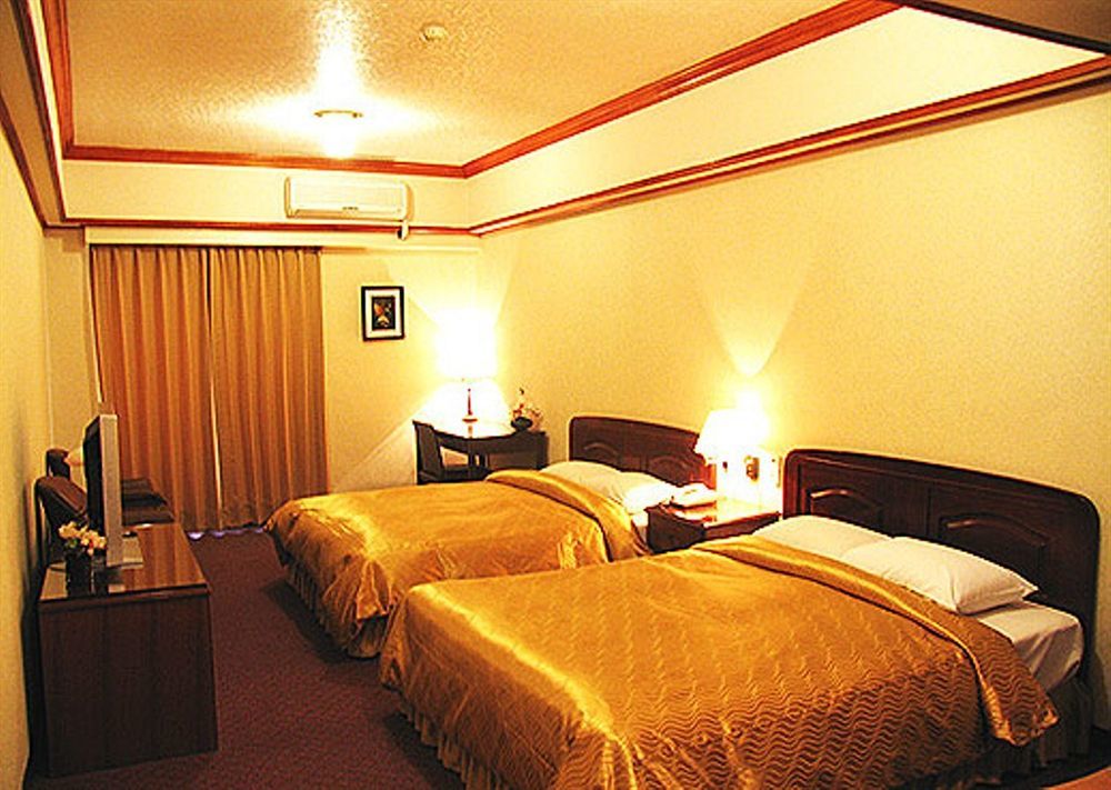 Sin Fu Business Hotel Taichung Dış mekan fotoğraf
