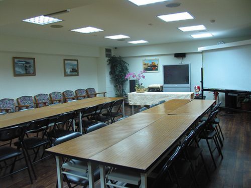 Sin Fu Business Hotel Taichung Dış mekan fotoğraf