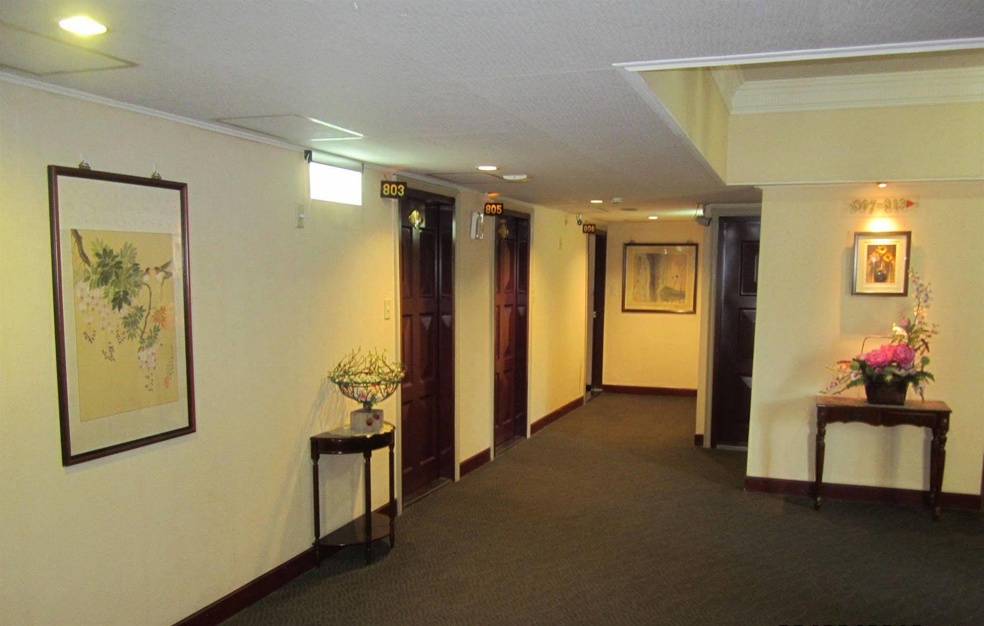 Sin Fu Business Hotel Taichung Dış mekan fotoğraf