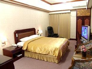 Sin Fu Business Hotel Taichung Dış mekan fotoğraf